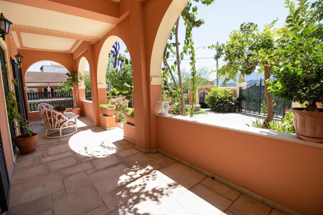 The Red Bougainvillea Apartments Kanálion المظهر الخارجي الصورة