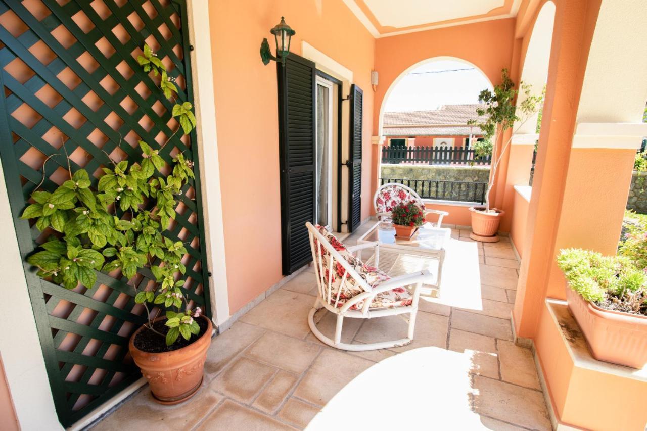 The Red Bougainvillea Apartments Kanálion المظهر الخارجي الصورة
