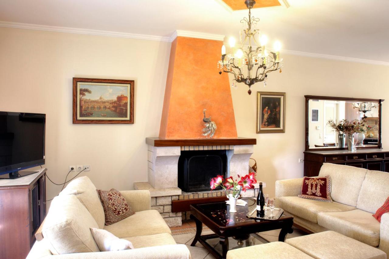 The Red Bougainvillea Apartments Kanálion المظهر الخارجي الصورة