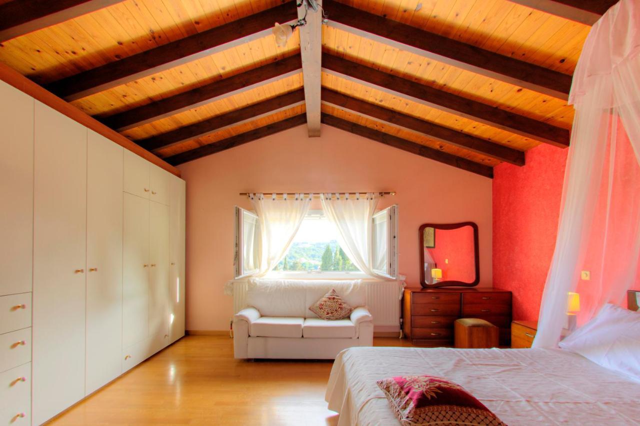 The Red Bougainvillea Apartments Kanálion المظهر الخارجي الصورة